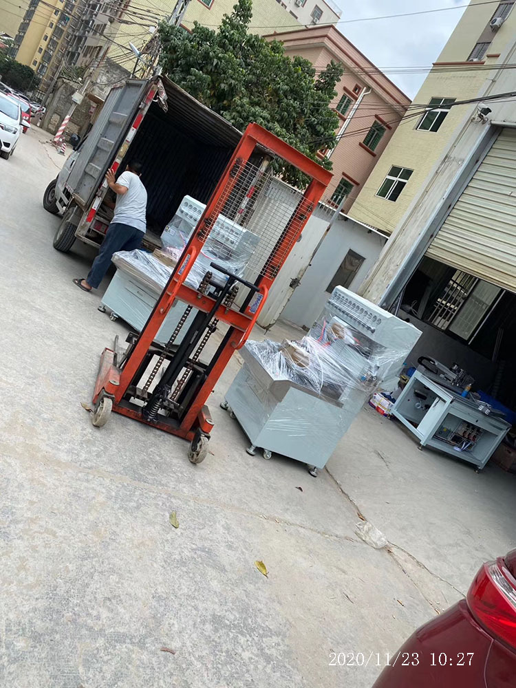 pvc dispensing machine