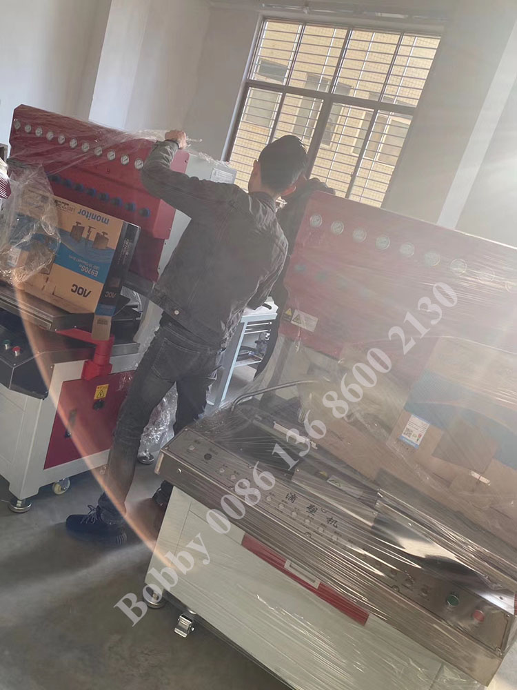 soft pvc dispensing machines